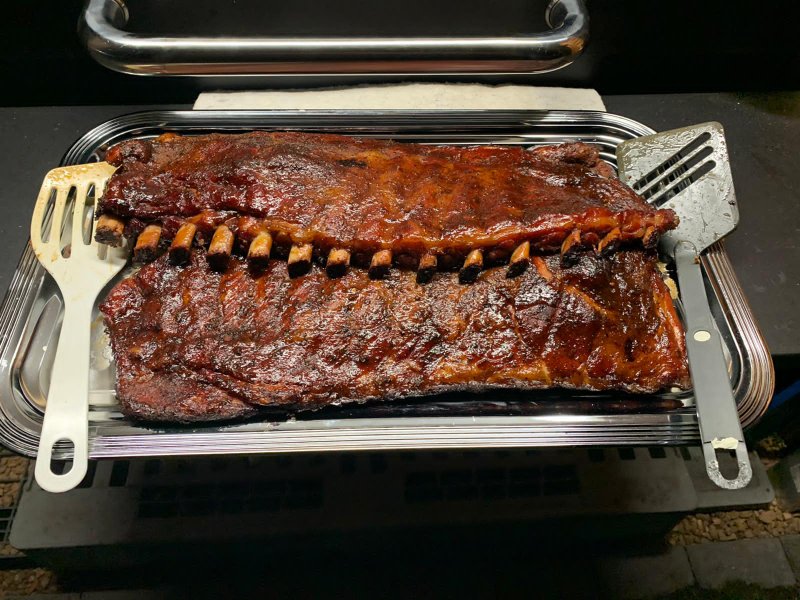 Ribs mit BBQ-Glasur